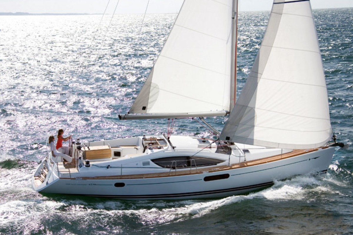 Jeanneau 45 Sail Yacht on Charter in Mumbai